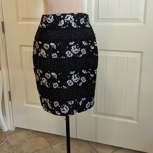 White House Black Market Black Skirt with Pastel Purple Flowers, Size 4